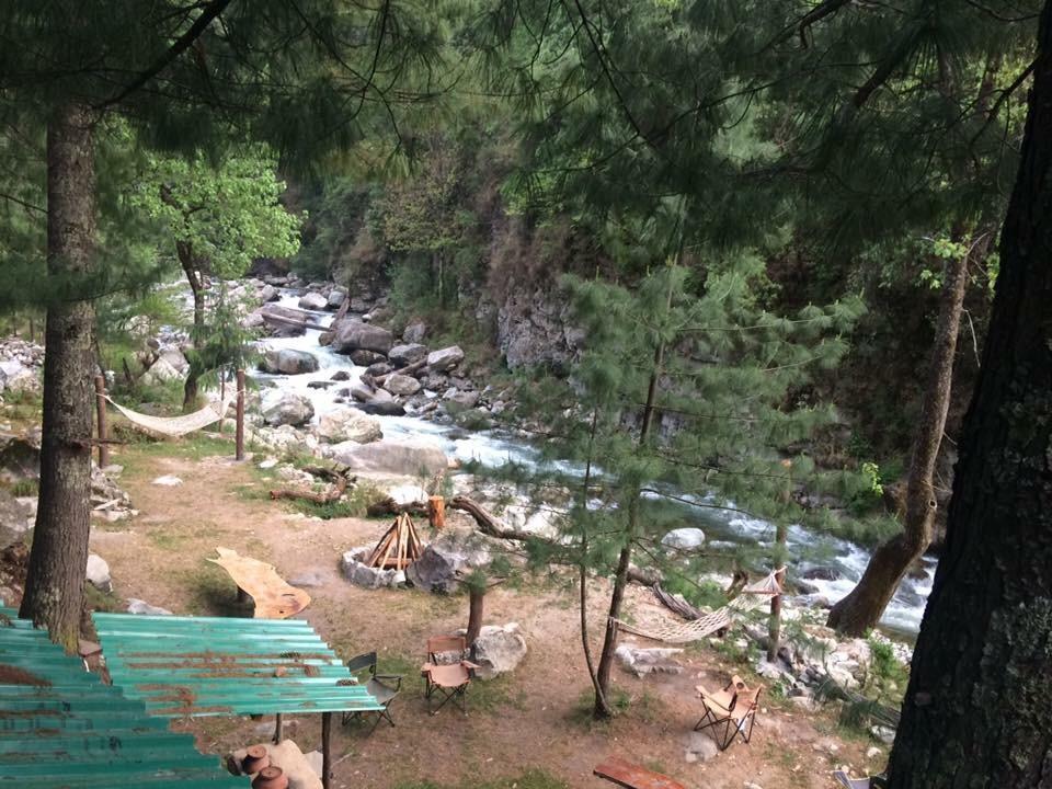Tirthan Anglers' Retreat Banjār Exterior foto